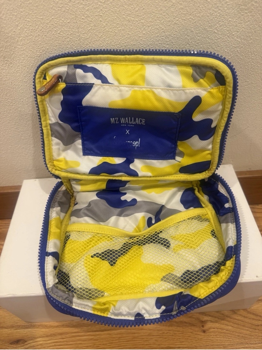 Mz Wallace Goop Collab Make Up Pouch Bag - Picture 2 of 4